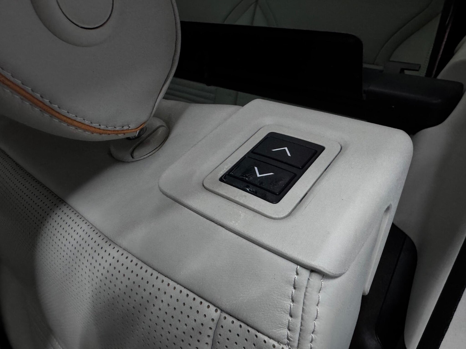 Used Land Rover Discovery 2017 for sale - 76440573: Photo 25