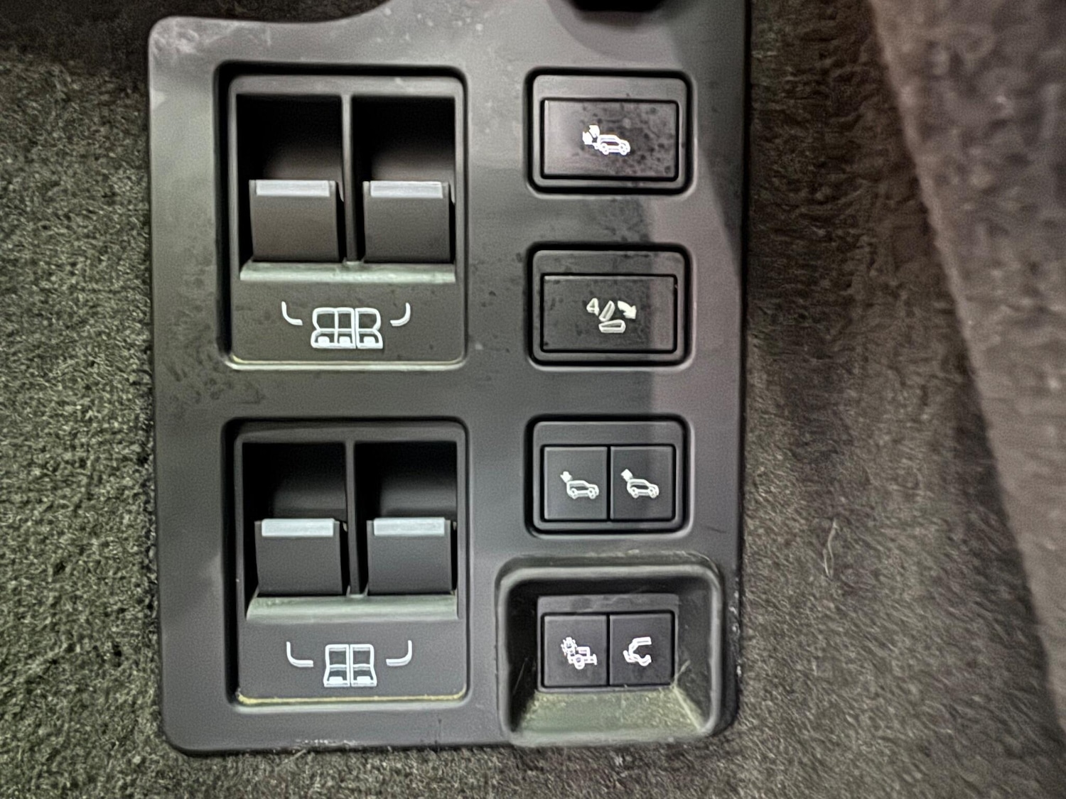 Used Land Rover Discovery 2017 for sale - 76440573: Photo 32