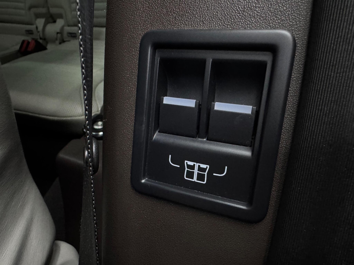 Used Land Rover Discovery 2017 for sale - 76440573: Photo 33