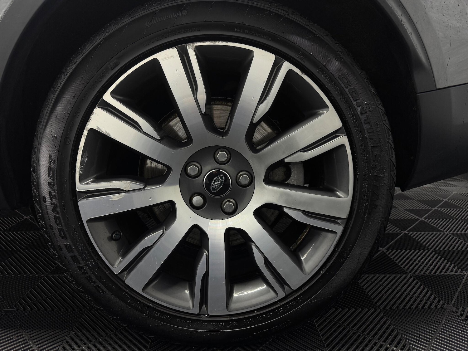 Used Land Rover Discovery 2017 for sale - 76440573: Photo 37