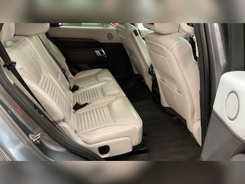 Used Land Rover Discovery 2017 for sale - 76440573: Photo