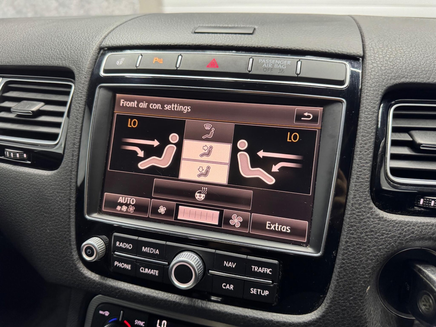 Used Volkswagen Touareg 2015 for sale - 76498929: Photo 11