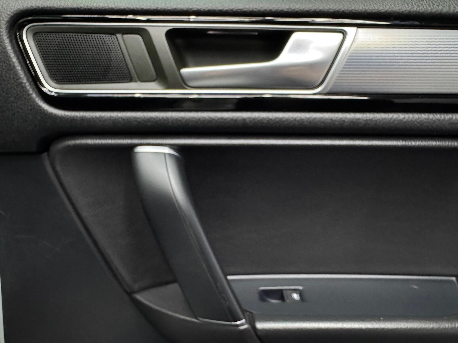 Used Volkswagen Touareg 2015 for sale - 76498929: Photo 24