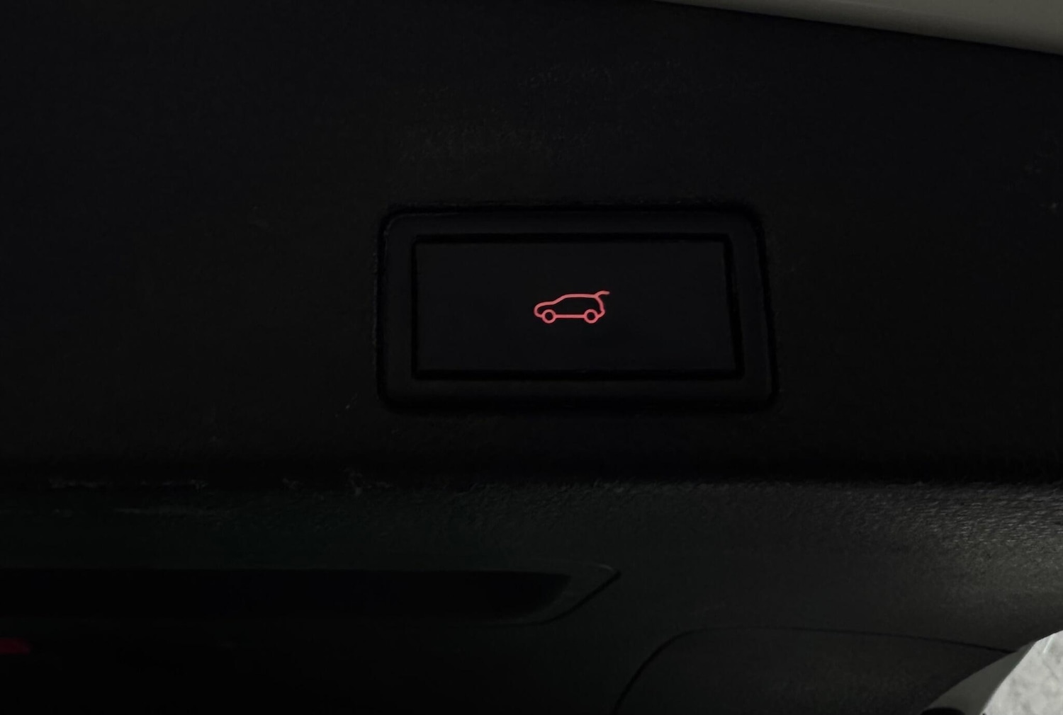 Used Volkswagen Touareg 2015 for sale - 76498929: Photo 26