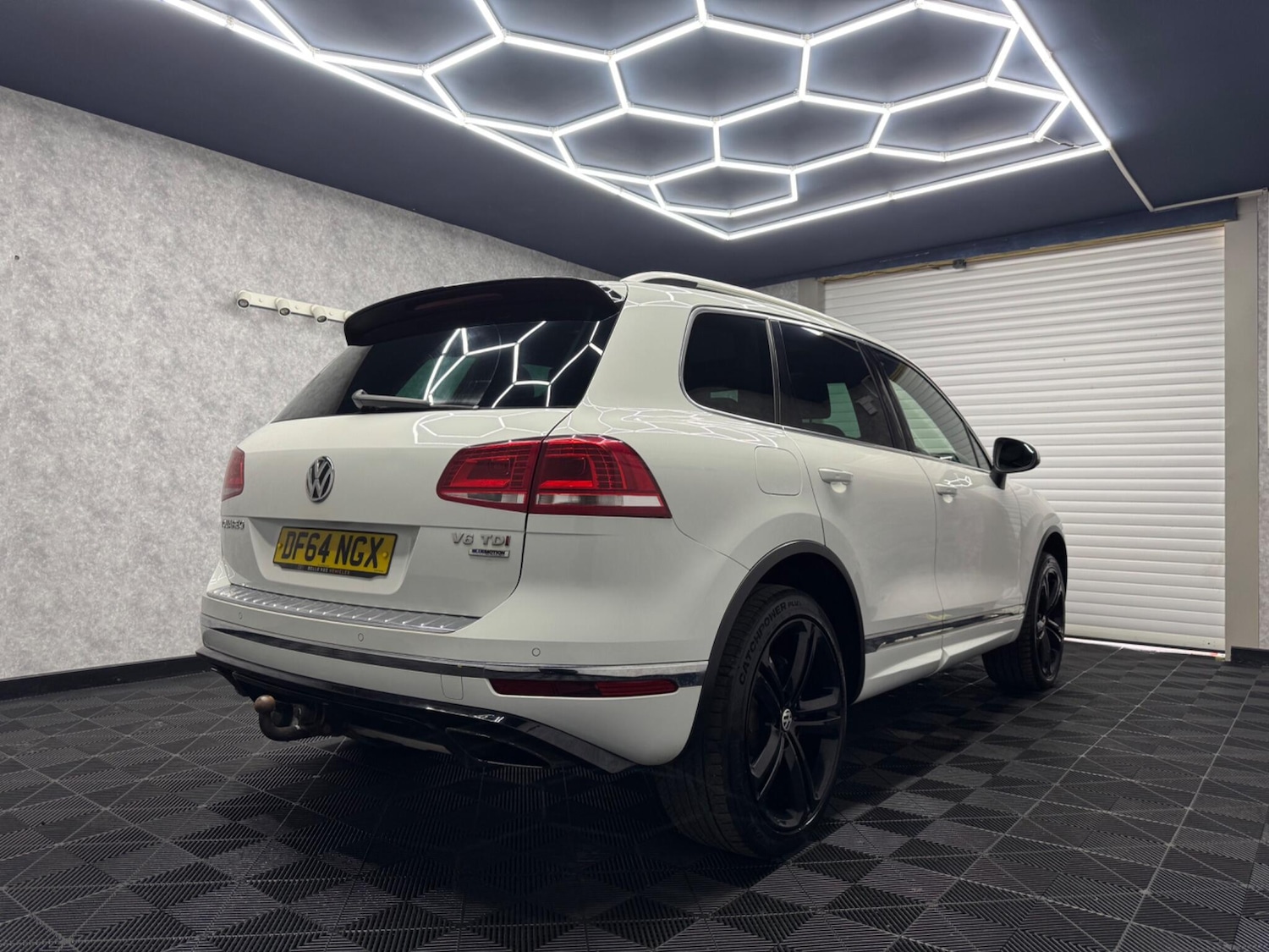 Used Volkswagen Touareg 2015 for sale - 76498929: Photo 30