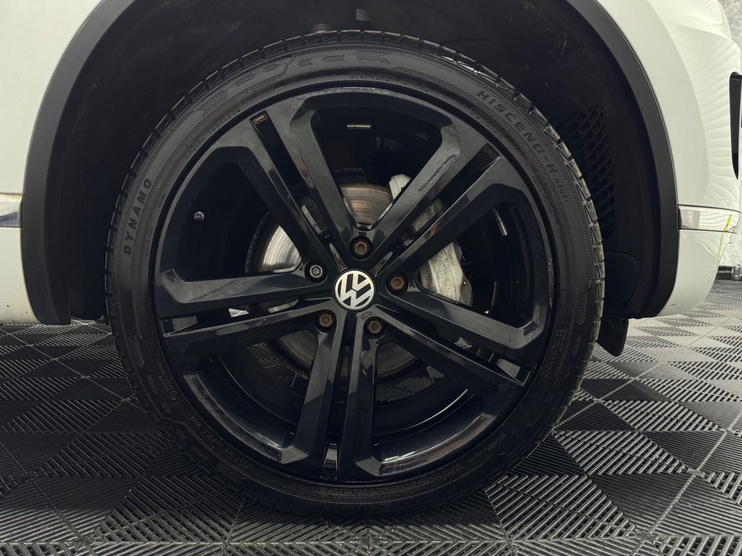 Used Volkswagen Touareg 2015 for sale - 76498929: Photo 33