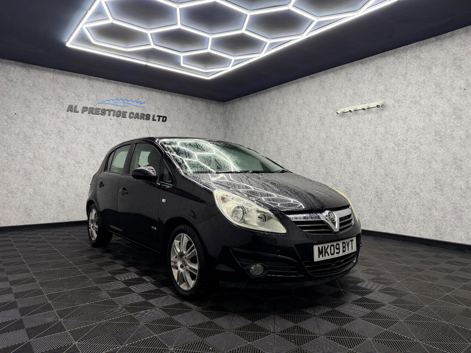 Used Vauxhall Corsa for sale - 77163342: Photo 3