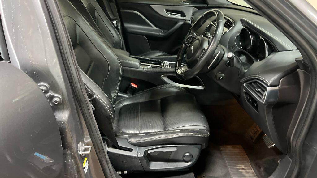 Used Jaguar F-Pace 2019 for sale - 77120094: Photo 2