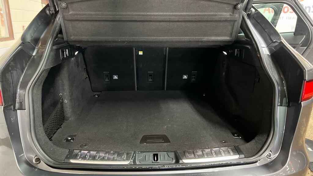 Used Jaguar F-Pace 2019 for sale - 77120094: Photo 8