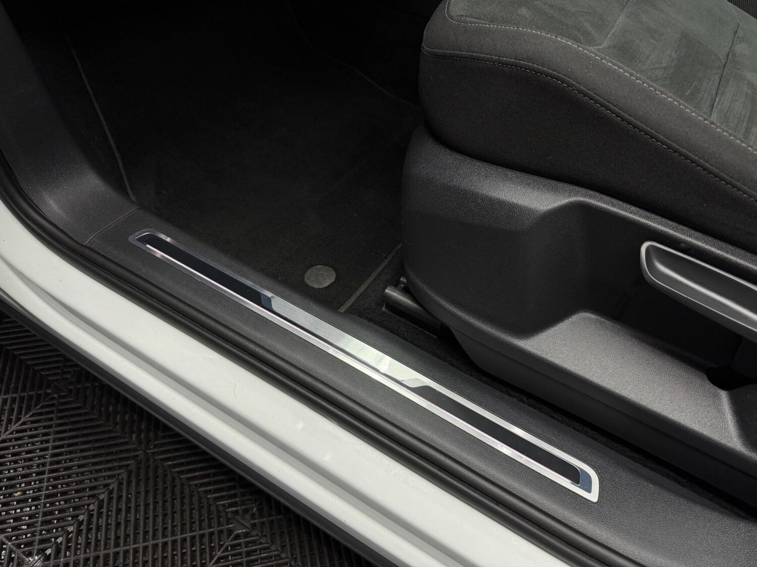 Used Volkswagen Tiguan 2016 for sale - 75740875: Photo 28