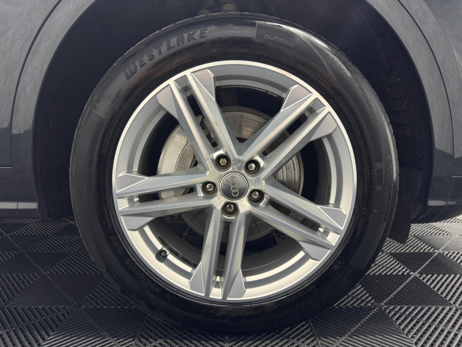 Used Audi Q5 2017 for sale - 76498553: Photo 33