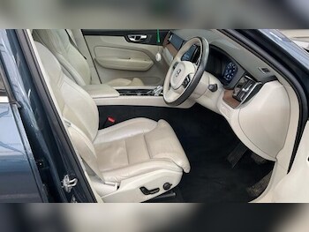 Used Volvo XC60 2019 for sale - 78306952: Photo