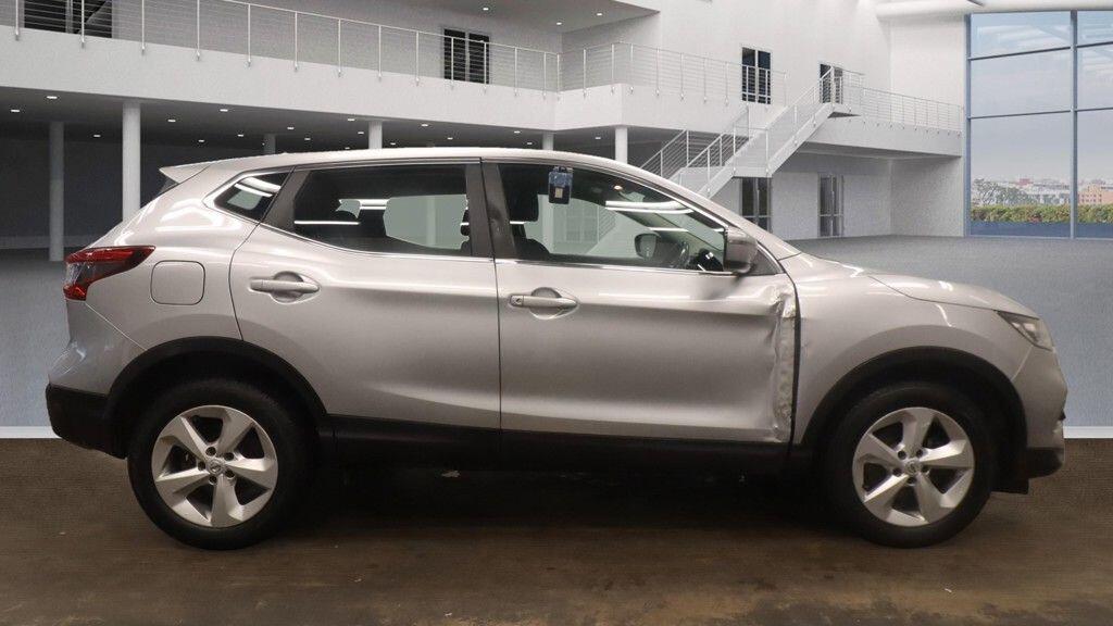 Used Nissan Qashqai 2017 for sale - 76440815: Photo 9