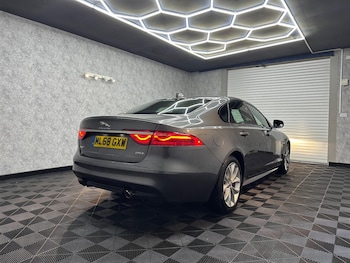 Used Jaguar XF 2018 for sale - 78057888: Photo