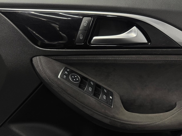 Used Infiniti Q30 2017 for sale - 75720381: Photo 18