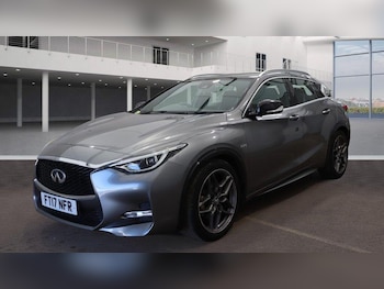 Infiniti - Q30