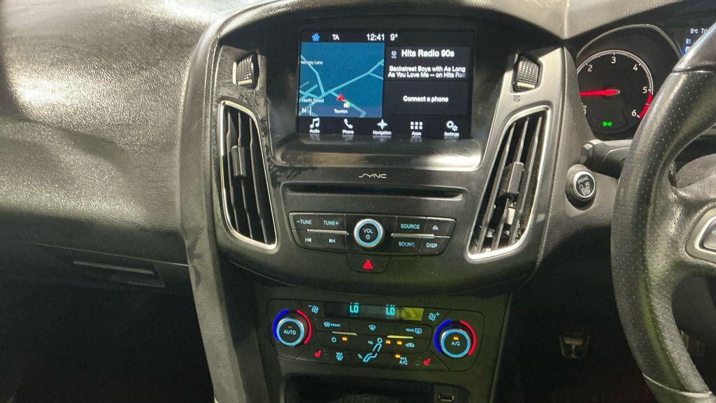 Used Ford Focus 2017 for sale - 77396459: Photo 4