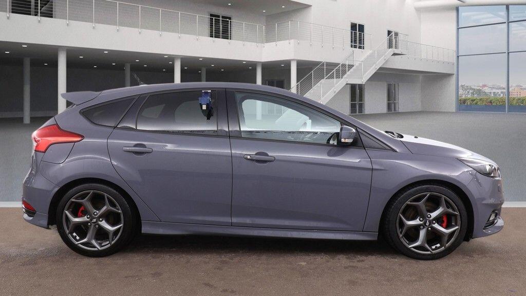 Used Ford Focus 2017 for sale - 77396459: Photo 9