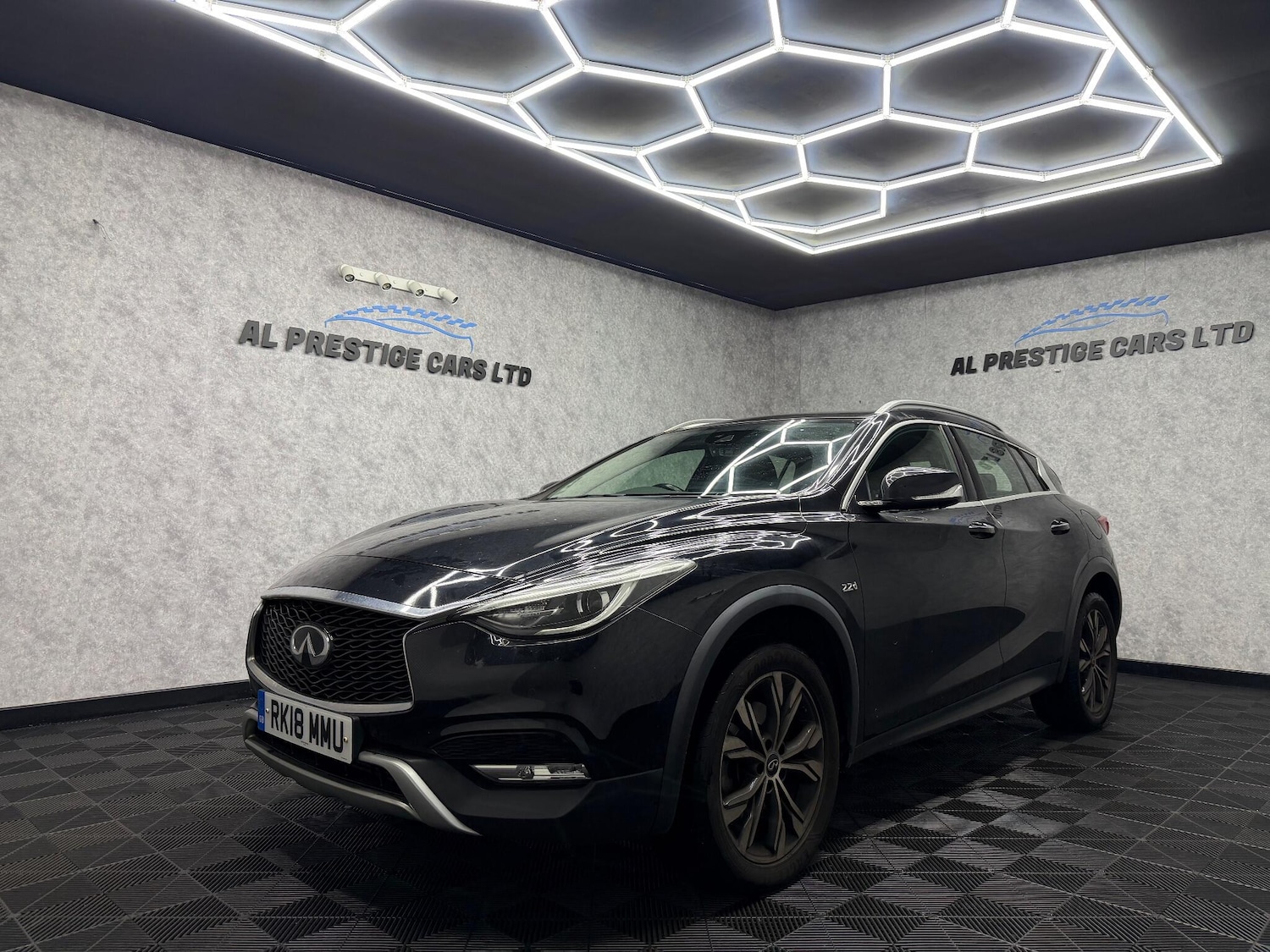 Used Infiniti QX30 2018 for sale - 78058957: Photo 1