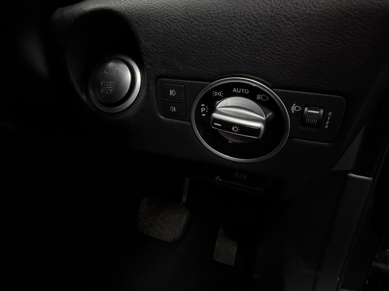 Used Infiniti QX30 2018 for sale - 78058957: Photo 16