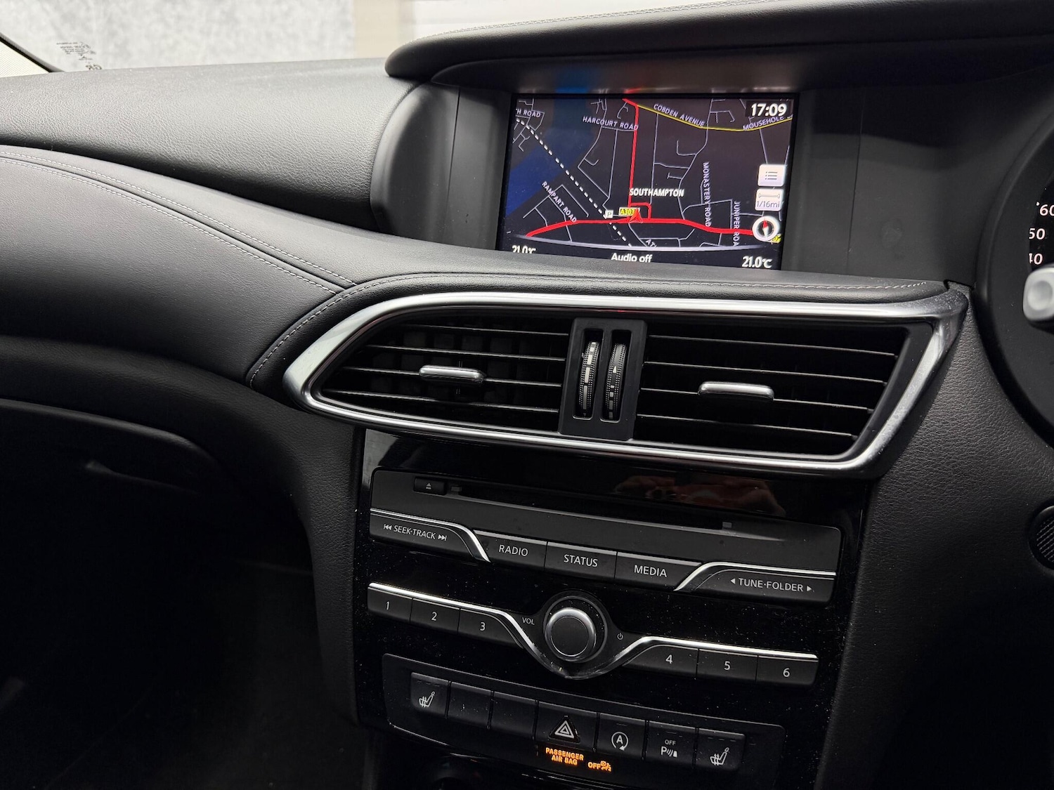 Used Infiniti QX30 2018 for sale - 78058957: Photo 9