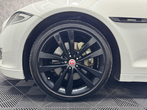 Used Jaguar XJ 2016 for sale - 73487257: Photo 35