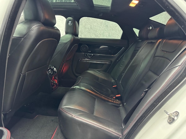 Used Jaguar XJ 2016 for sale - 73487257: Photo 3