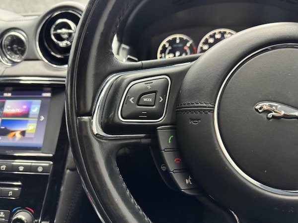 Used Jaguar XJ 2016 for sale - 73487257: Photo 5