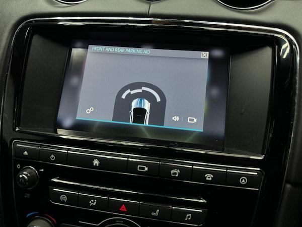 Used Jaguar XJ 2016 for sale - 73487257: Photo 9