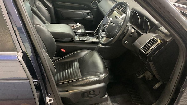 Used Land Rover Discovery 2017 for sale - 74686866: Photo 2