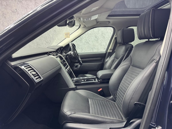 Used Land Rover Discovery 2017 for sale - 74686866: Photo 3