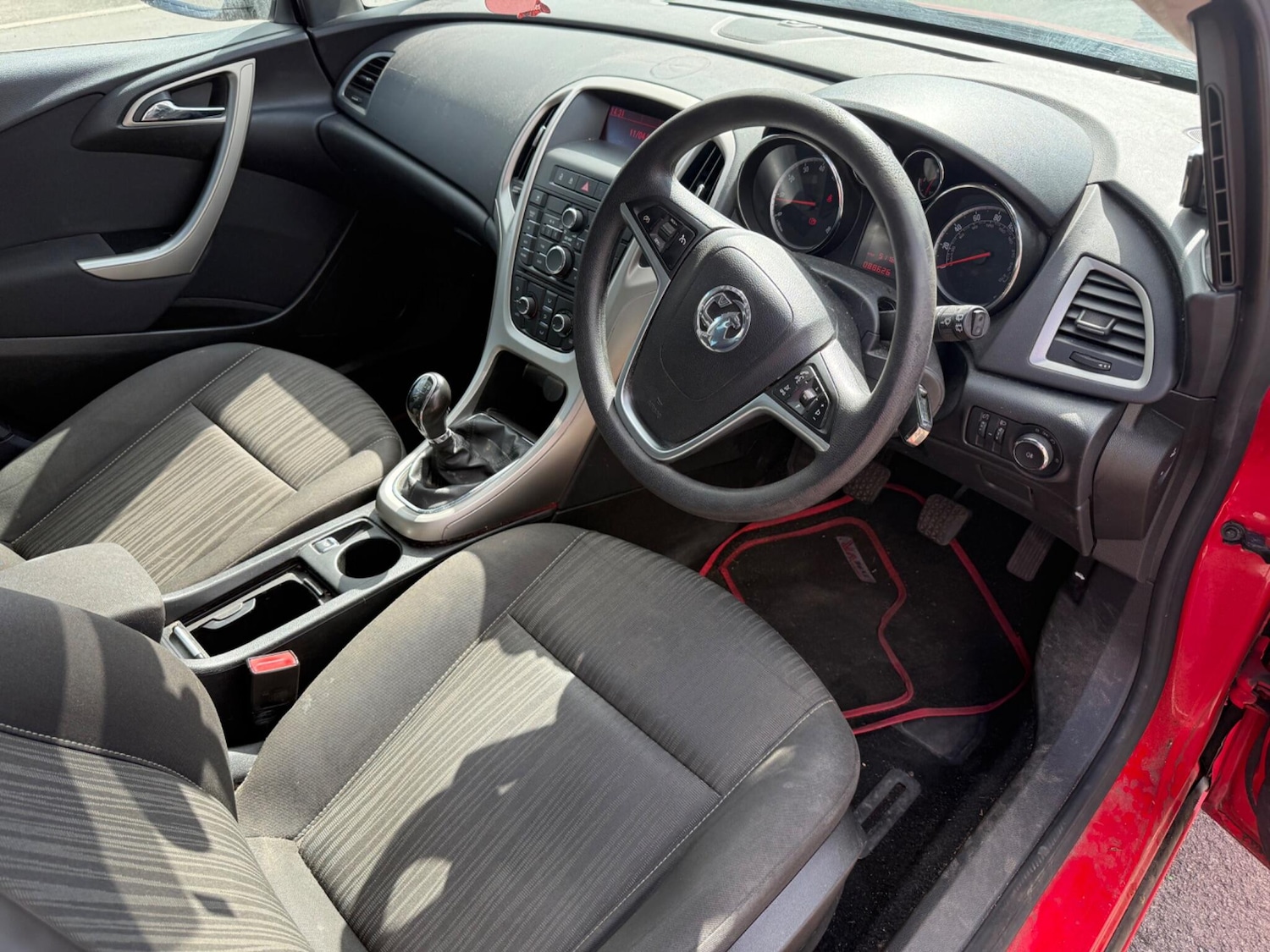 Used Vauxhall Astra for sale - 78214545: Photo 2