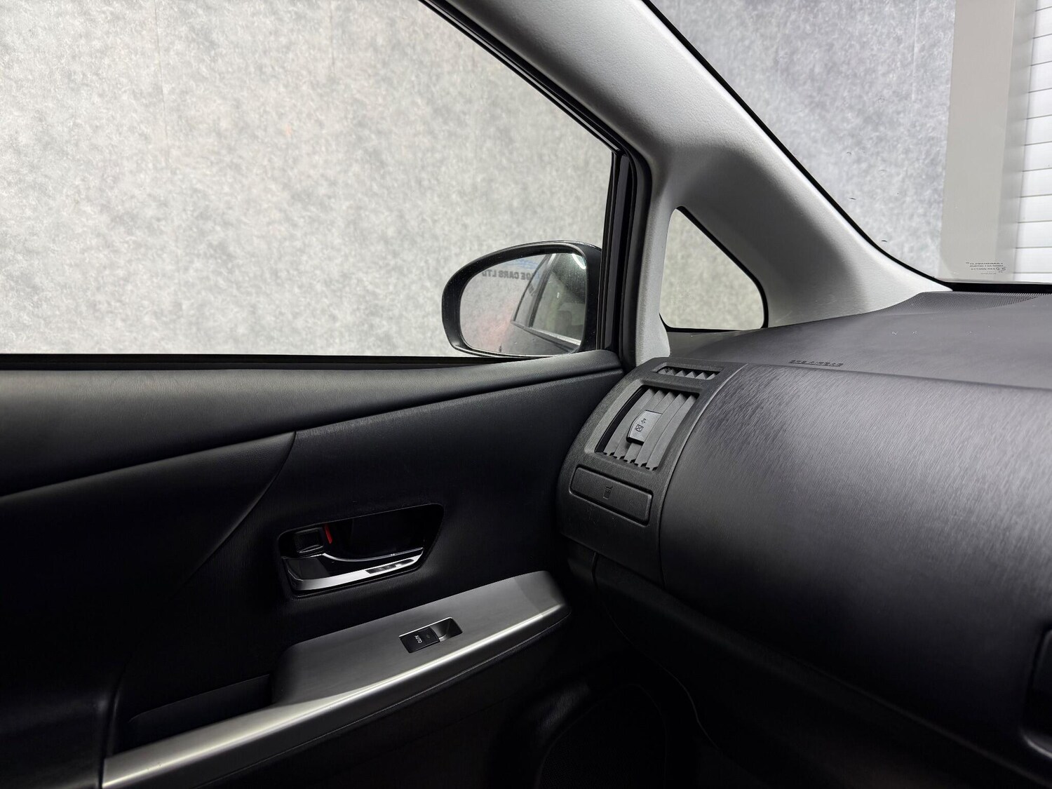 Used Toyota Prius+ 2019 for sale - 78058396: Photo 15