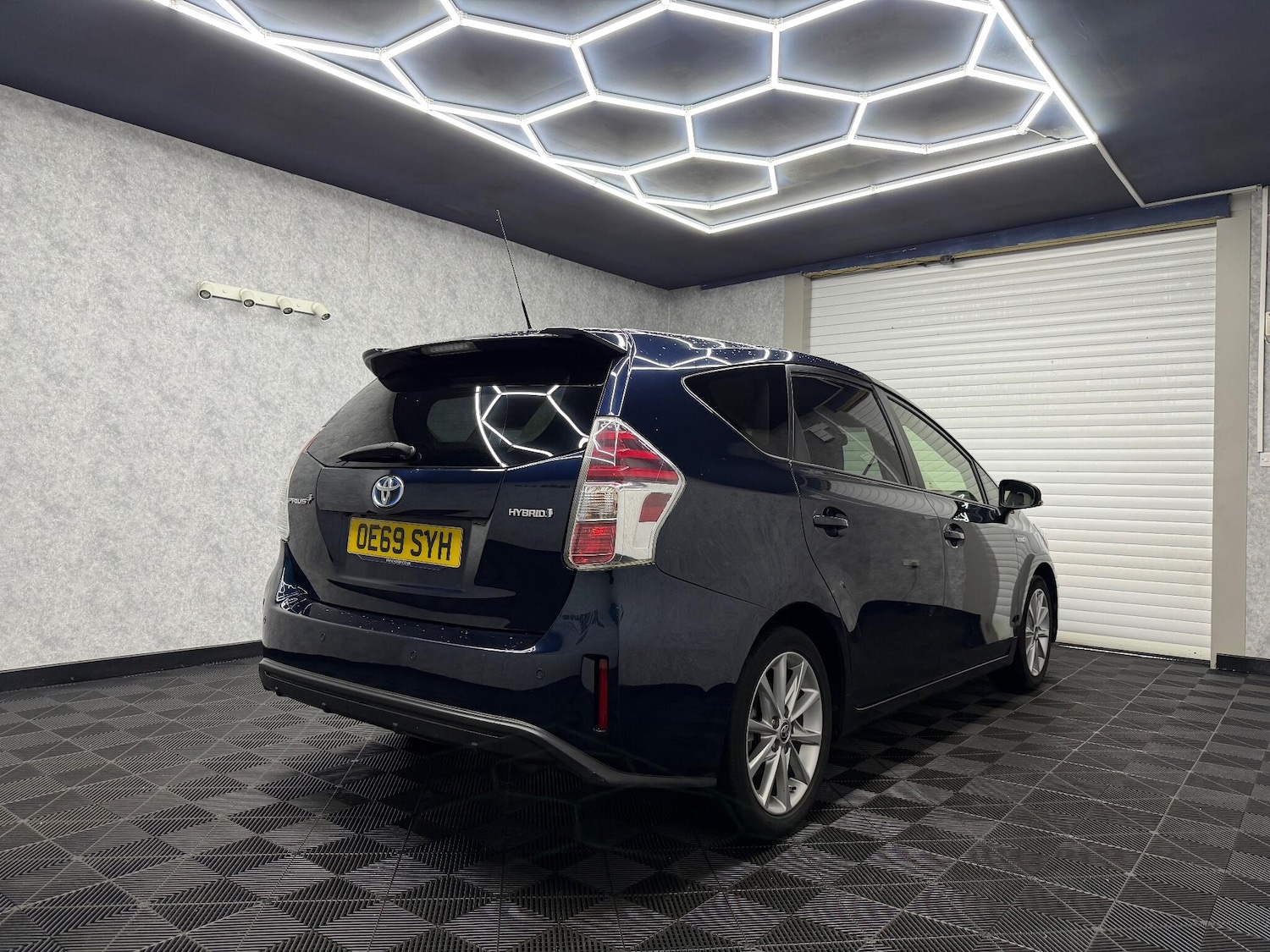 Used Toyota Prius+ 2019 for sale - 78058396: Photo 4