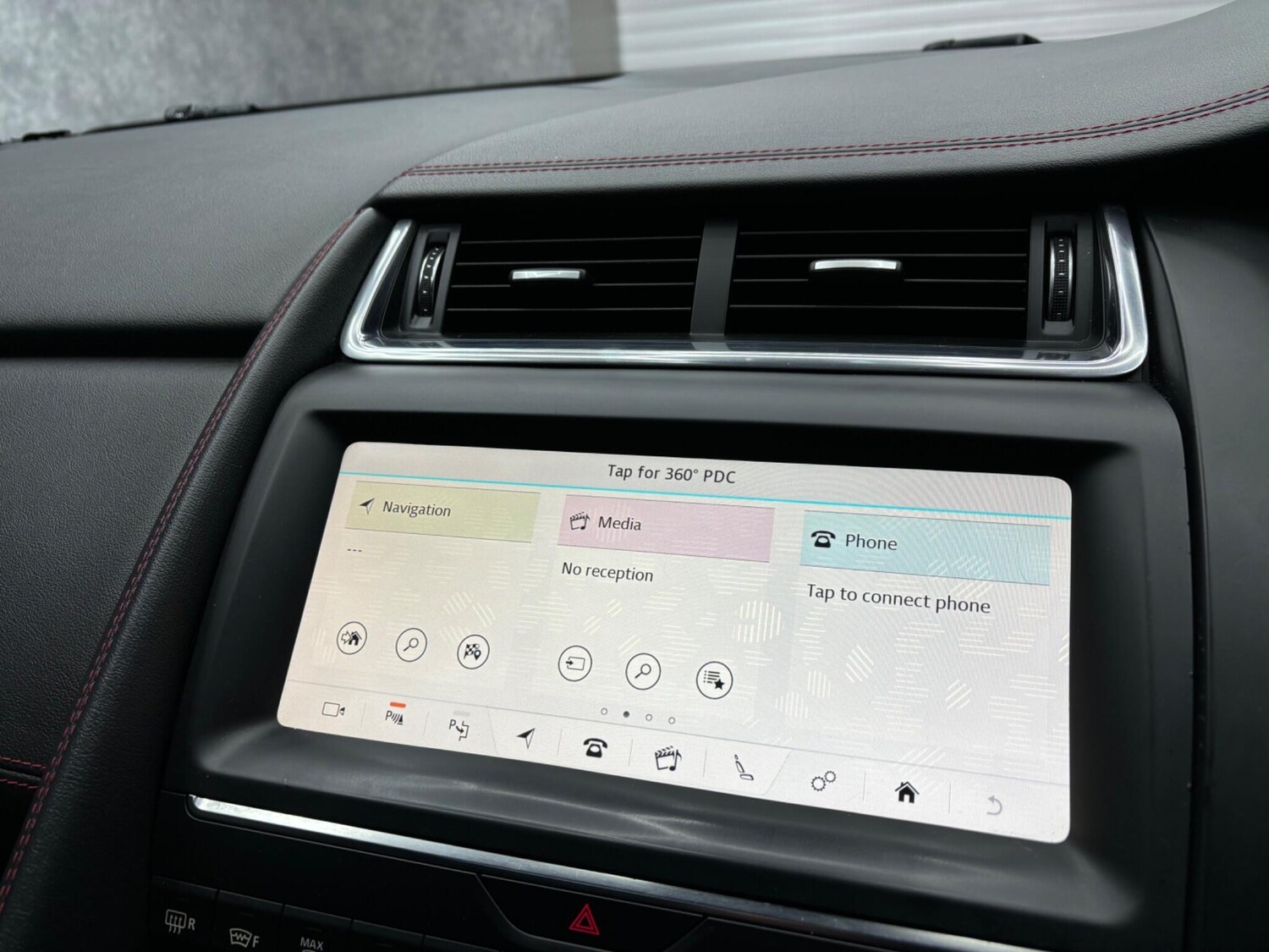 Used Jaguar E-Pace 2017 for sale - 78058864: Photo 13