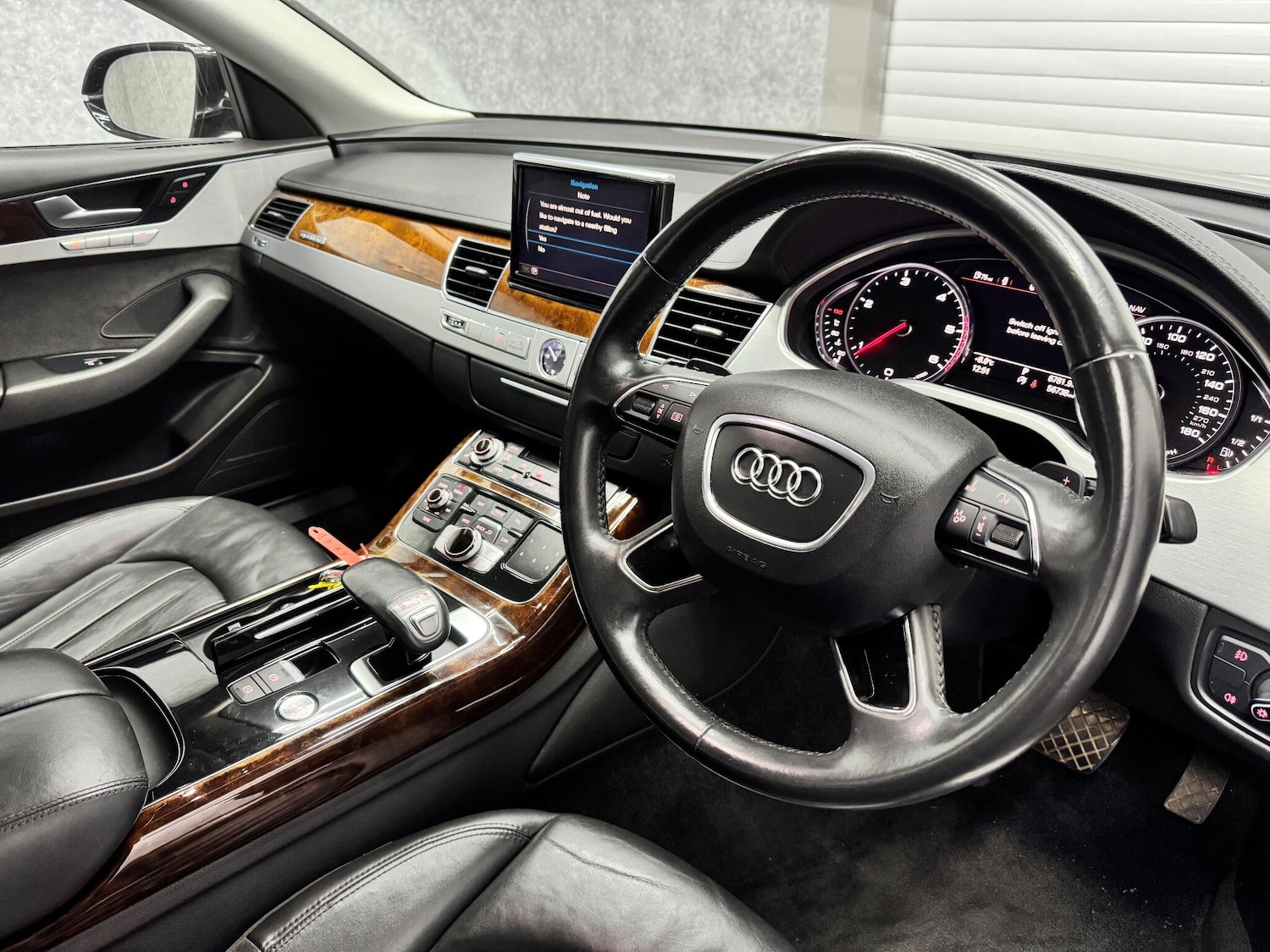 Used Audi A8 2013 for sale - 77982430: Photo 2