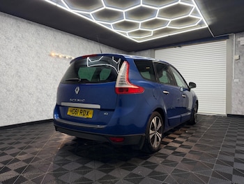 Used Renault Grand Scenic 2011 for sale - 78334821: Photo