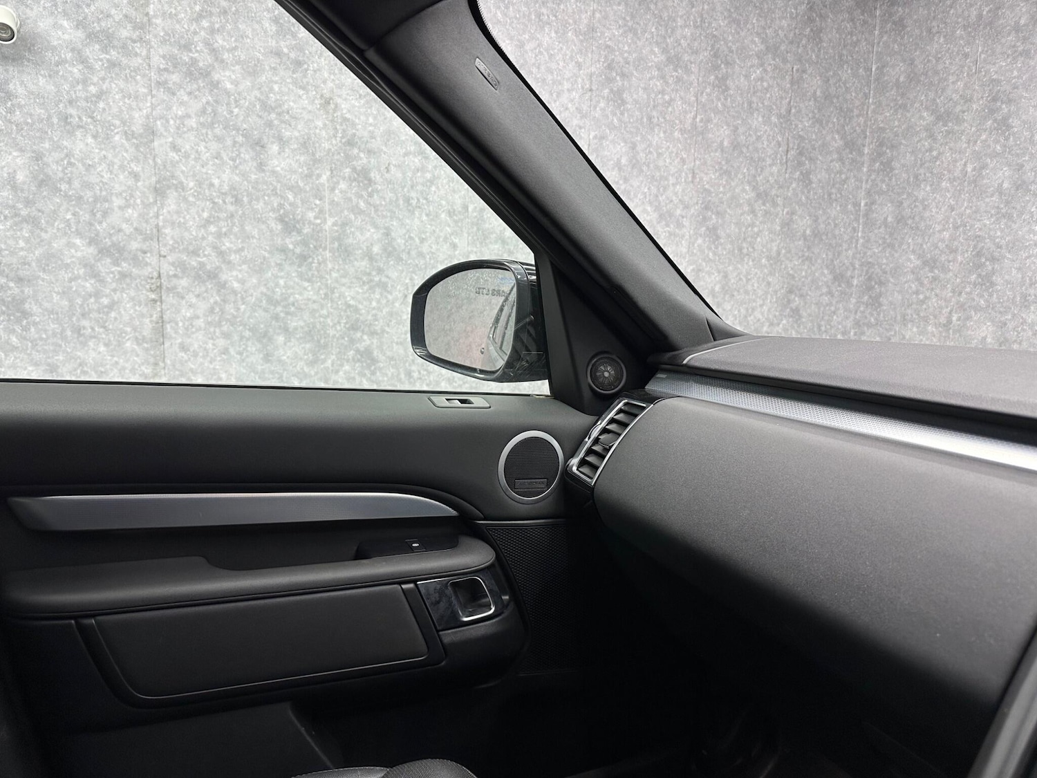 Used Land Rover Discovery for sale - 78057791: Photo 17