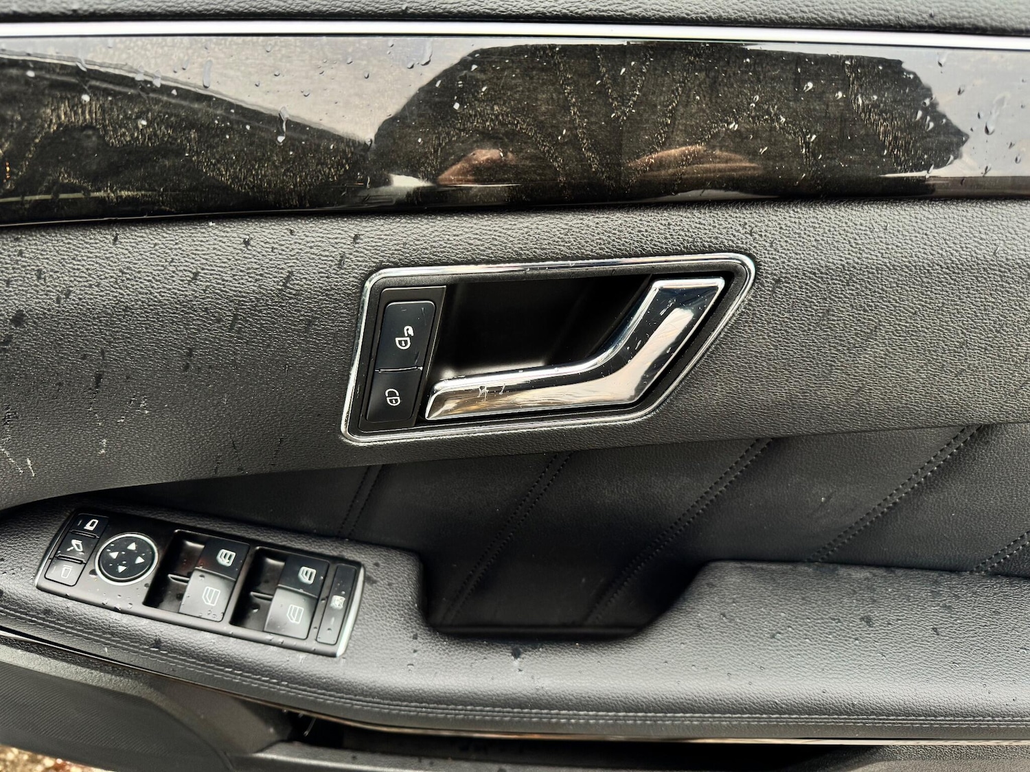 Used Mercedes-Benz E Class 2011 for sale - 76855930: Photo 10