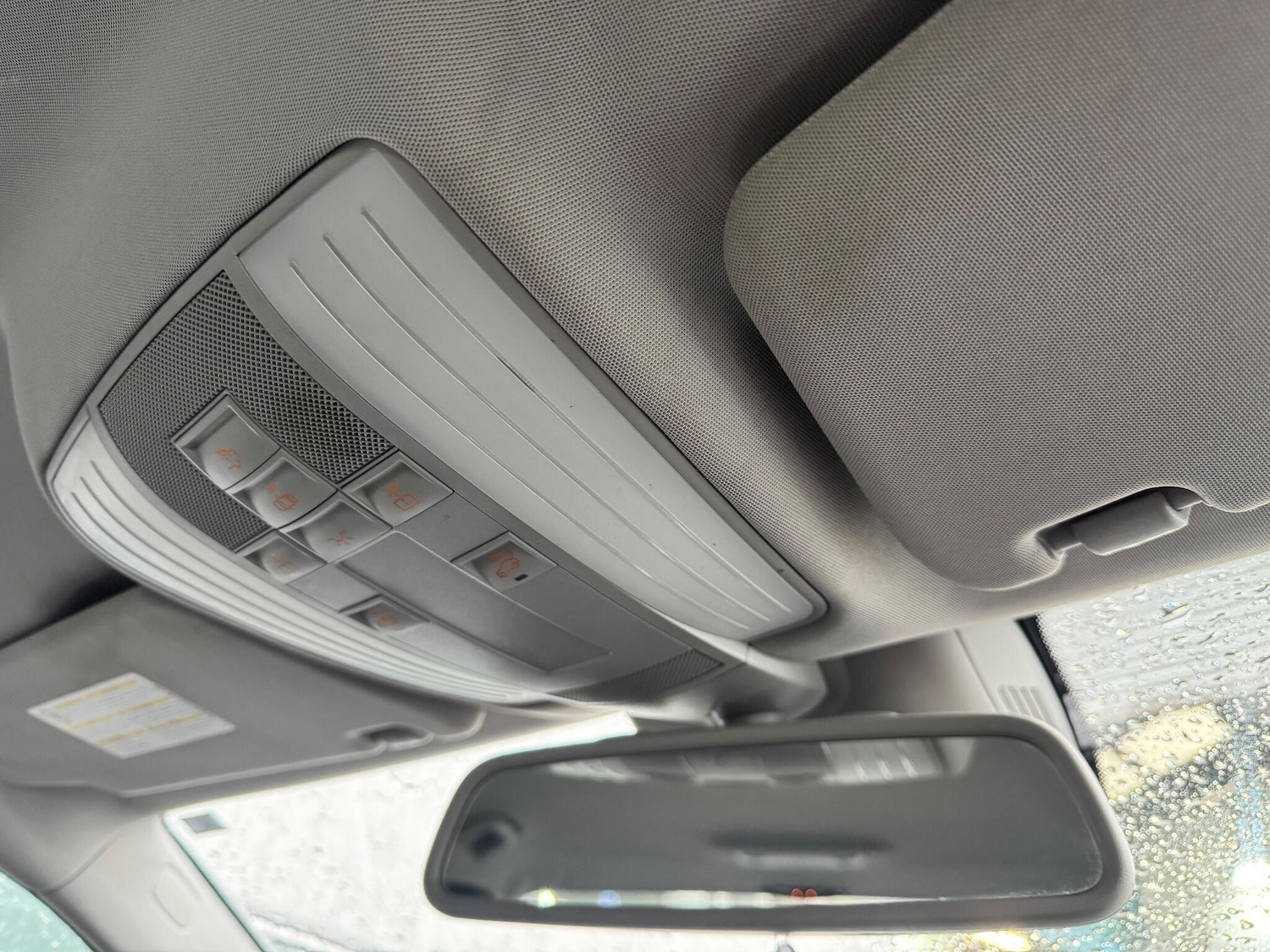 Used Mercedes-Benz E Class 2011 for sale - 76855930: Photo 11