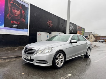 Used Mercedes-Benz E Class 2011 for sale - 76855930: Photo