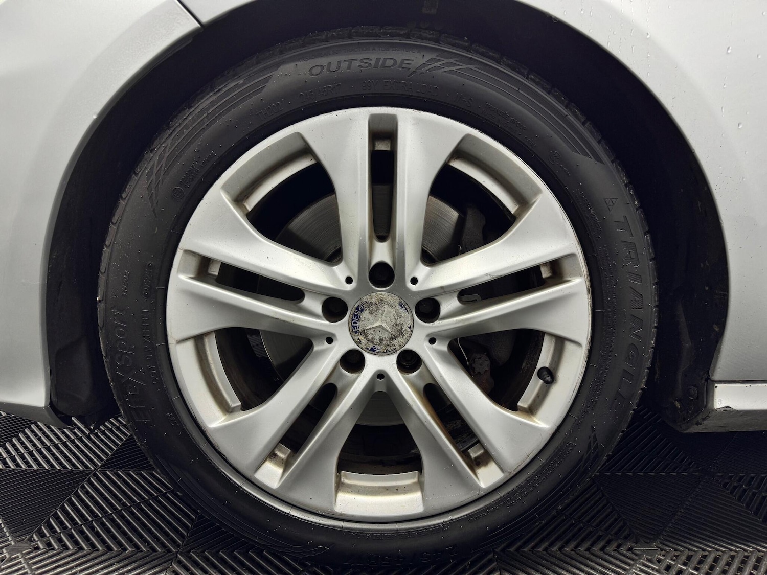 Used Mercedes-Benz E Class 2011 for sale - 76855930: Photo 26