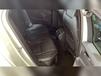 Used Jaguar XE 2017 for sale - 77682862: Photo