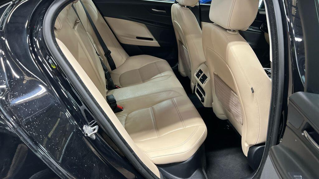 Used Jaguar XE 2015 for sale - 76472461: Photo 3