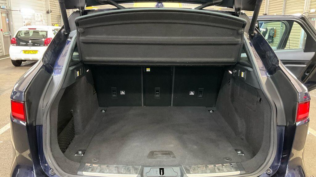 Used Jaguar F-Pace 2019 for sale - 77229396: Photo 11