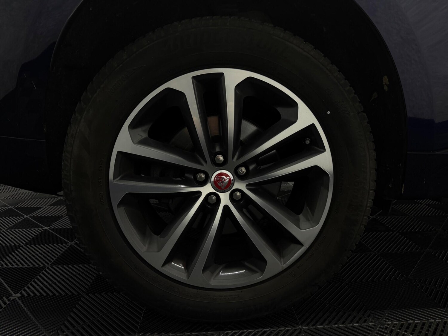 Used Jaguar F-Pace 2019 for sale - 77229396: Photo 28