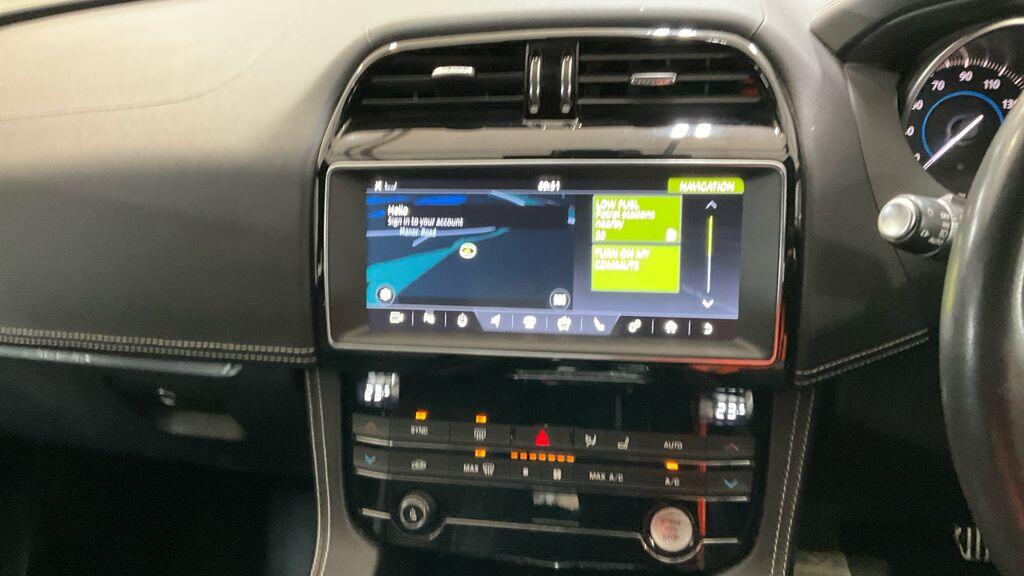 Used Jaguar F-Pace 2019 for sale - 77229396: Photo 3