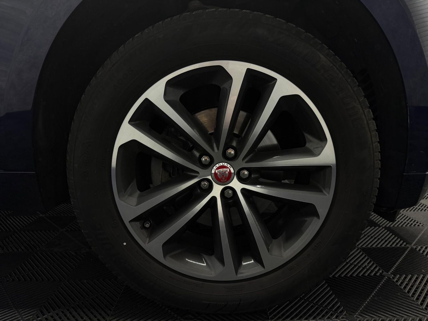 Used Jaguar F-Pace 2019 for sale - 77229396: Photo 30