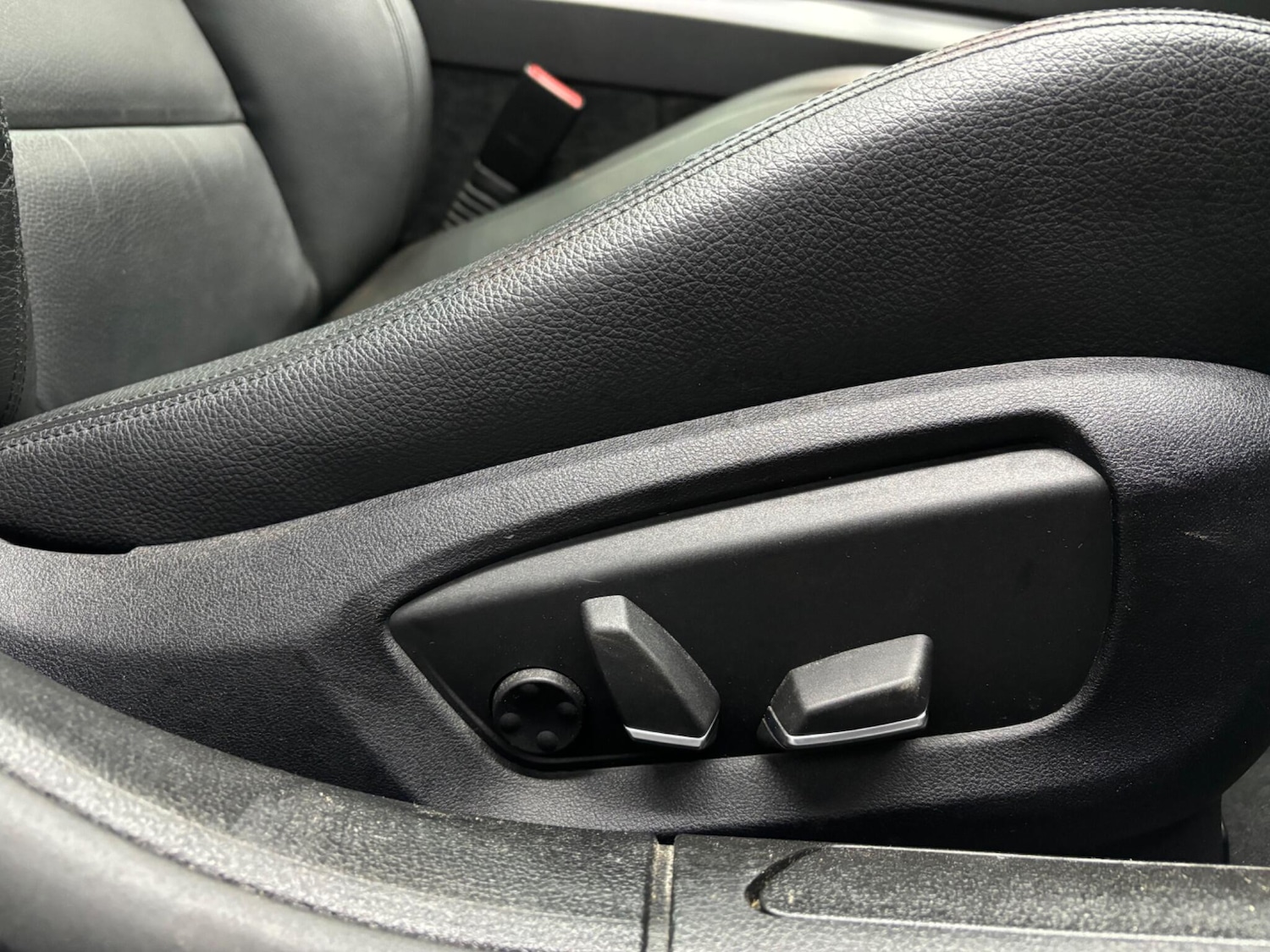 Used BMW 7 Series 2014 for sale - 77400863: Photo 31