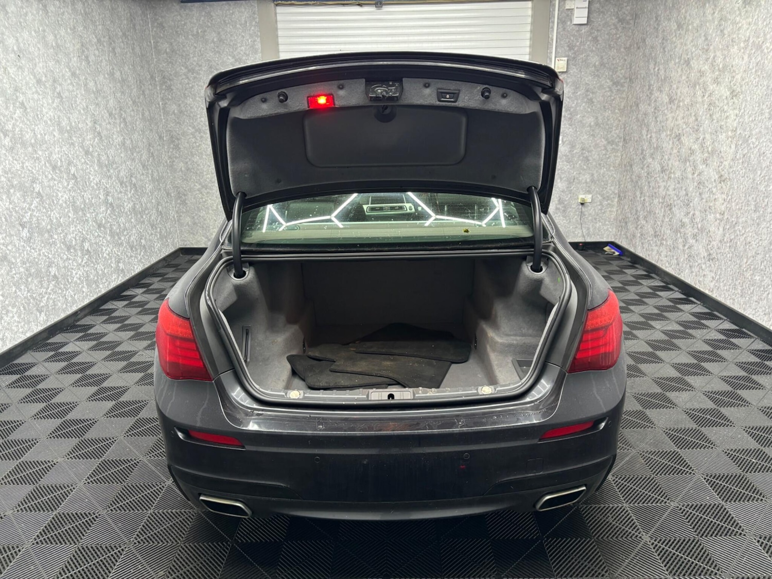 Used BMW 7 Series 2014 for sale - 77400863: Photo 35